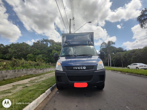 Imagem 2 de 11 de Iveco Daily 35s14 2014 Baú