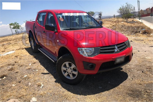 Imagen 2 de 6 de Mandil De Guardafango Del. / Mitsubishi L200 2005 - 2015