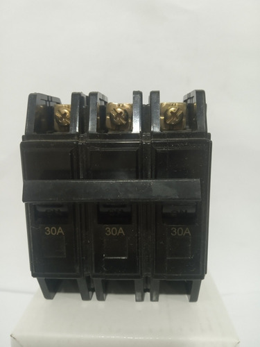 Breaker Superficial 3 Polos 30 Amp Marca Camsco