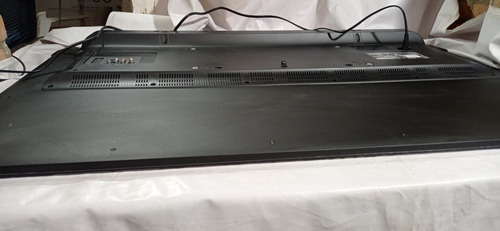 Imagen 9 de 10 de Televisor 50 Toshiba 50l1400u Led Pantalla Partida Nuevo