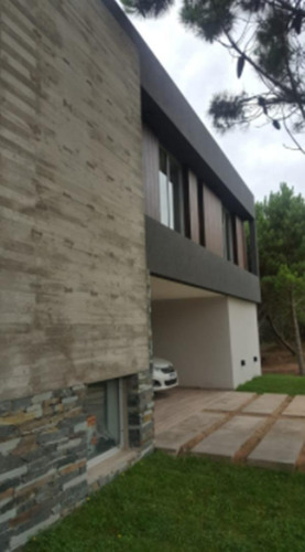Casa Minimalista Barrio Golf 2-punta Medanos-costa Esmeralda