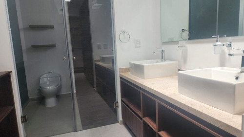 Casas En Venta En Hacienda Carlota, 4ta Recamara En Pb, Jardín, Lujo !