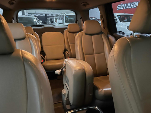 Imagen 12 de 15 de Kia Carnival 2016 2.2 Crdi Premium