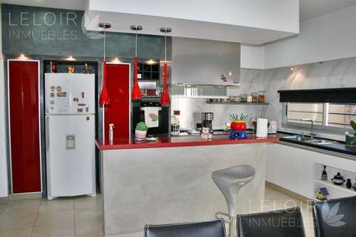 Casa En Venta 2 Amb En Parque Leloir