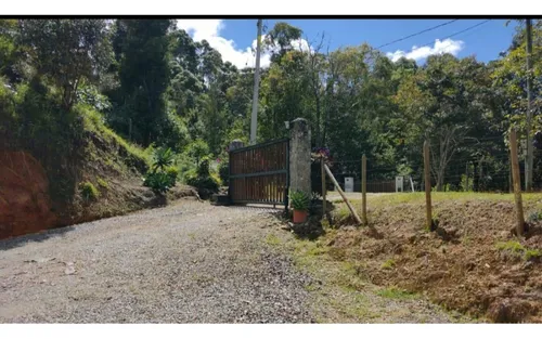 Encantadora Finca En Venta Llanogrande
