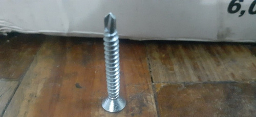 Tornillo Autotaladrante 1¼x31.5 Cabeza Redonda Estriada.