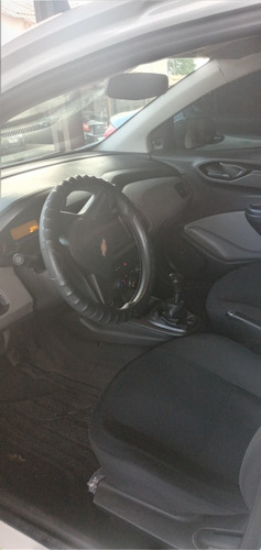 Imagem 2 de 4 de Chevrolet Onix Joy 1.0 Completo