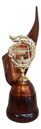 Trofeo Metálico Envolvente Hockey Laurel 28cm Base Madera