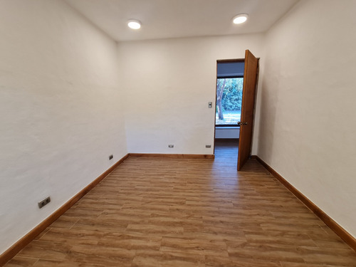 Muy Acogedora Casa Interior, Iluminada, 2d, Patio