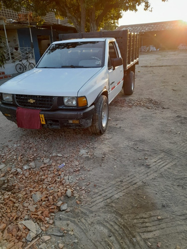 Chevrolet Luv 2300