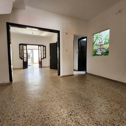 Venta Casa Barrio Sur 3 Dormitorios Y Parrillero.