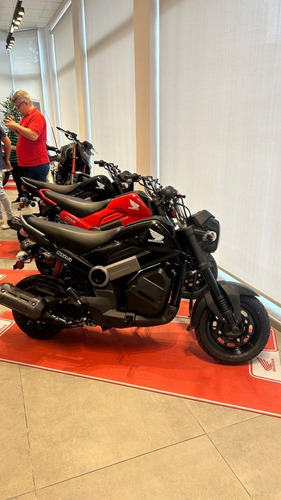 Moto Honda Navi 2025