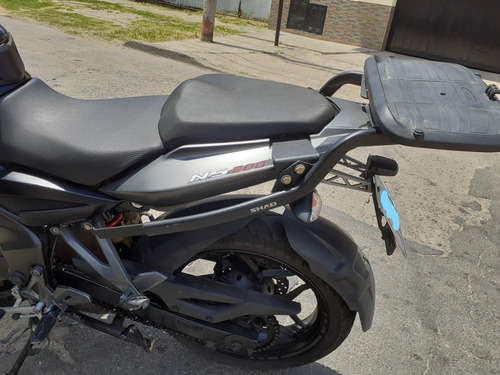 Rouser Ns 200