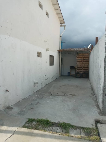 Imagen 13 de 14 de Casa Asocsuveas Urb Felizmar De 108 M2 Los Teques