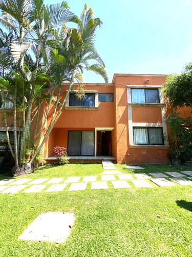 Casa En Renta Junto Al Rio, Palmira, Cuernavaca, Morelos