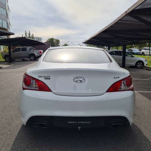 Hyundai Genesis 2.0 Coupe T 210cv Mt