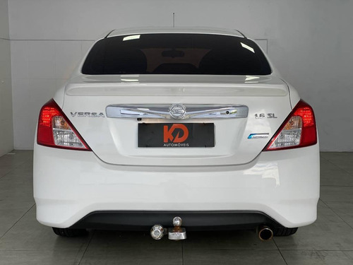 Nissan Versa 1.6 Unique Cvt