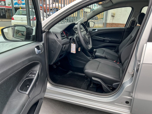 Imagen 16 de 18 de Volkswagen Gol Trendline 2019 19000km Permuto Morenteautos