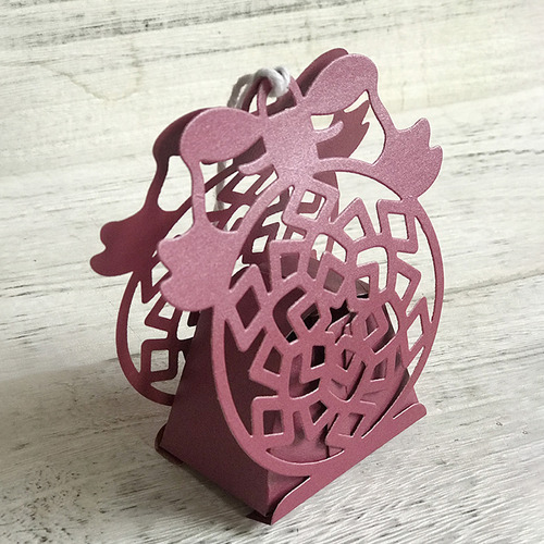 (b) Plantilla Para Troqueles De Corte De Metal Con Forma De