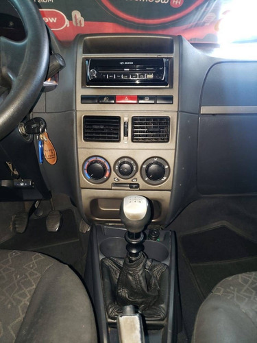 Imagem 4 de 9 de Fiat Palio 1.6 Trekking Weekend 16v Flex 4p Manual