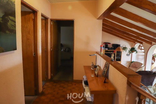 Casa En Lomas De San Mateo, Naucalpan De Juárez Con 3 Habitaciones