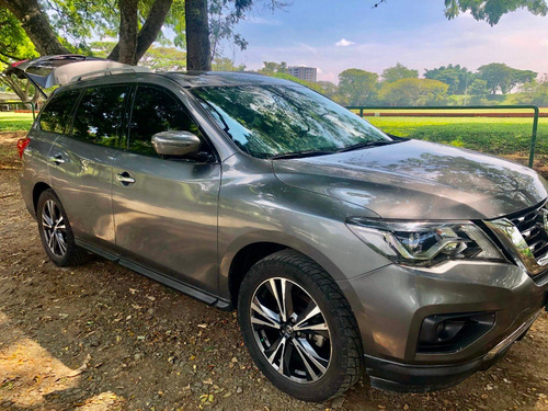 Nissan Pathfinder Exclusive 3,5 Cc Como Nueva