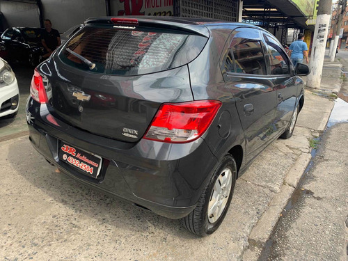Imagem 6 de 8 de Chevrolet Onix 2016 1.0 Ls 5p