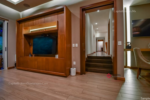 Casa De Lujo En Venta O Renta En Providencia