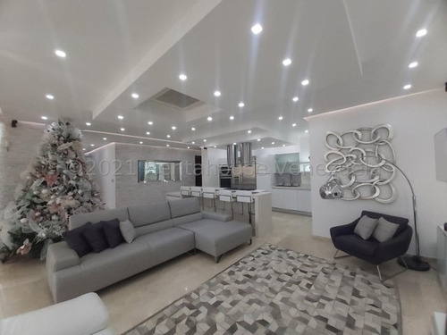 Maribel Morillo Asesor Inmobiliario De Rentahouse Vende; Elegante Y Sobrio Apartamento; Con 3 Hab. Y Con 4 Baños; Condominio Con Planta Electrica Y Piscina; Este De Barquisimeto Lara