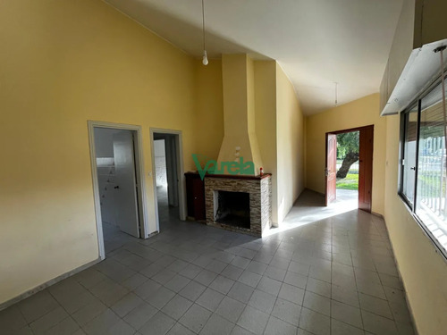 Casa Venta Solymar Sur, A Metros Rambla, 2 Dormitorios, Estufa Leña, Barabacoa, Garage