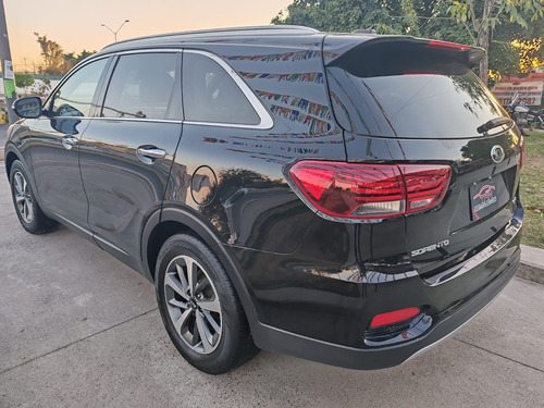 Kia Sorento 3.3L Ex At