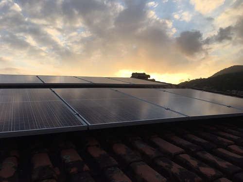 Imagem 1 de 3 de Orçamento Grátis É Na Js Info Solar