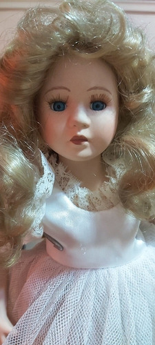 Muñeca De Porcelana Antigua Bailarina (Usado)