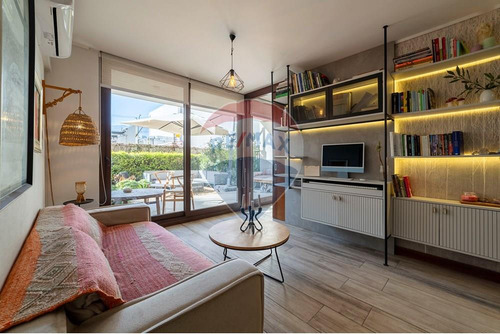 Departamento Con Jardín, 2 Dormitorios