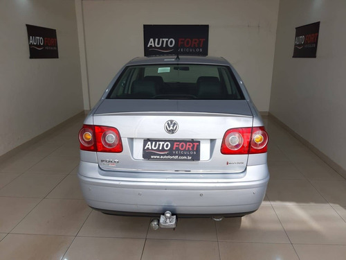 Imagem 5 de 10 de Volkswagen Polo Sedan 1.6 Mi Comfortline 8v Flex 4p