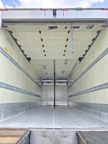 Freightliner Torton Cascadia 2016 Rabon Refrigerado