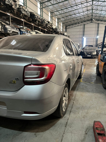 Renault Logan 2 1.6 Expression Año 2018