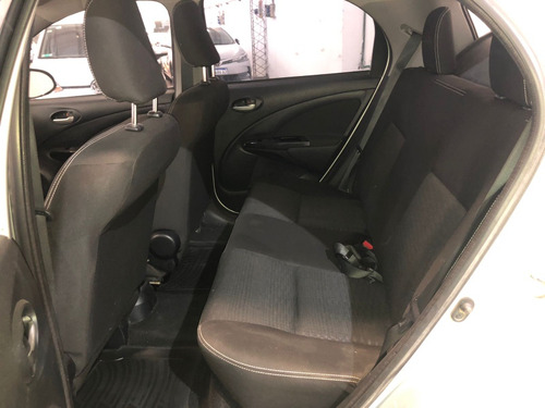 Toyota Etios 1.5 Cross