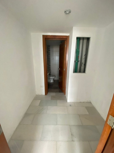 Imagen 20 de 25 de La Esperilla Apto. Nuevo, Piso 9 - 3hbs -3 Parqueos - Hermosa Vista Al Mar Y A La Ciudad - Área Social Con Lounge Bar Piscina Con Hidroterapia -gimnasio-spa De Masaje - Sauna- Área Infantil -salón