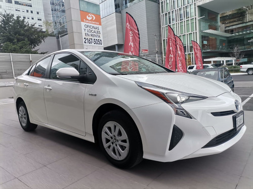 Imagen 2 de 10 de Toyota Prius 2018 1.8 Base Hibrido At