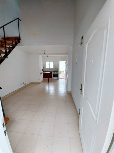 Imagen 4 de 19 de Duplex 2 Amb Con Patio - Interno - Con Renta