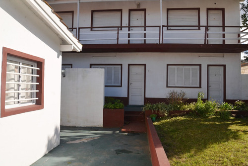 Imagen 3 de 30 de Venta Casa 4 Amb.+ Hospedaje 12 Hab. Villa Gesell