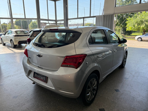 Chevrolet Onix 1.4 Black Edition 1.4