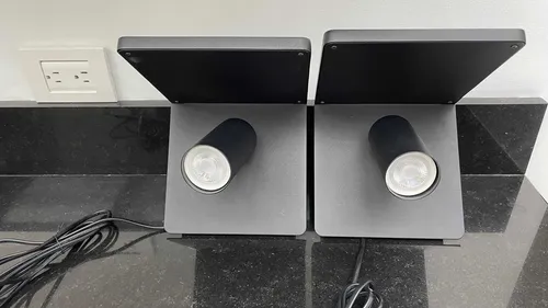 2 Lámparas Para Cama Con Cargador Inalámbrico Para Celular (Usado)