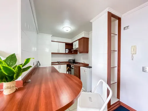 Arriendo De Departamento Amoblado En Edificio Arauco