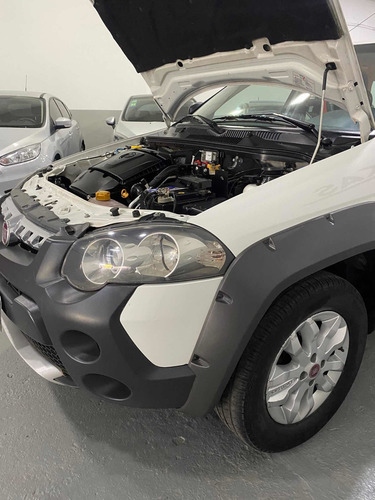 Imagen 6 de 17 de Fiat Palio 2016 1.6 Adventure 115cv