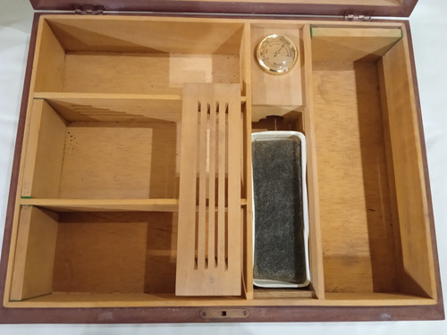 Imagen 3 de 6 de Humidor Para Conservar Habanos Con Higrometro