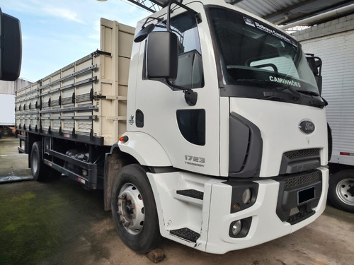 Imagem 2 de 16 de Ford Cargo 1723 2017 4x2 - 20 Mil Kms - Graneleiro