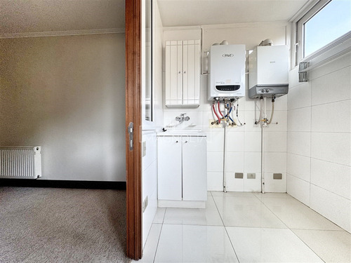 Departamento En Venta De 4 Dorm. En Lo Barnechea