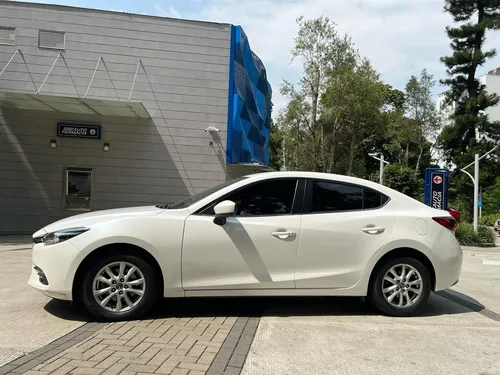 Mazda 3 2.0 Touring